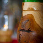 Teelichtkombination aus gedrechseltem Holz und Glas