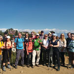Unsere sehr angenehme Reisegruppe; vorn in der Mitte der Reiseleiter Janak