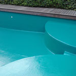 piscine polyester et Gelcoat bleu/vert sur commande 