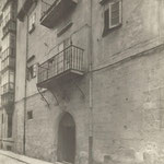 1925-1935 Antigua casona de los Herrera en la acera sur, también llamada "Casa de la Inquisición" o "Casa del Navío"