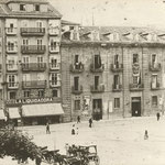 1895 Comienzo de la Ribera junto al Paseo Pereda, visto desde la Plaza de Velarde. A la derecha, edificio de la Aduana