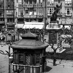 1912 Plaza Velarde desde el sur. Al fondo, La Ribera