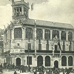 1907 Inauguración de la nueva sede del Monte de Piedad de Alfonso XIII y Caja de Ahorros de Santander (ahora Caja Cantabria), diseñada por Domènech i Montaner