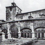 1910 Claustro de la Catedral desde el sureste. A la izquierda, el Palacio Episcopal neogótico desaparecido en 1941
