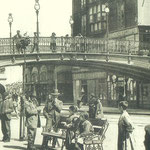 1910 La Ribera desde el lado oeste del puente. Al fondo, Mercado de La Ribera
