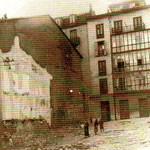 1936 Ya han sido derribadas las casas que separaban la Plaza de Remedios de Francisco de Quevedo. A la izquierda, comienzo de Puerta de la Sierra. Las casas del fondo aún existen