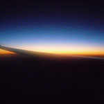 Le lever de soleil depuis l'avion