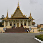  Koninklijk Paleis met troonzaal  in Phnom Penh.