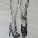 "Beine", Kohlezeichnung auf Papier, ca. 50 cm x 30 cm