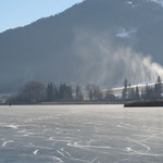 die Schneekanonen laufen auf hier Hochtouren