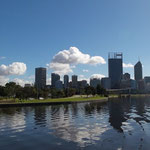 Perth vom Swan River aus