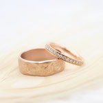 "Ruby" - Eheringe Rotgold 750, Damenring Alliance 3170.- / Herrenring 3090.-