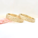 "In line 2" - Eheringe Gelbgold 750, Damenring 2150.- / Herrenring 3160.-