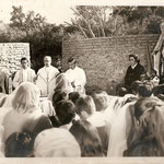 Año 1972 Fiesta patronal con el monseñor Rolón y el padre Francisco Romero.