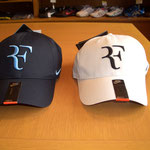 RF キャップ 左(ネイビー)は完売です。右(ホワイト)のみの販売です。