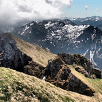 Blick vom Grat auf die Tannheimer Berge