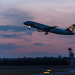 Start in den Abendhimmel