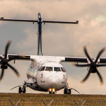 Warteposition YR-ATB TAROM ATR 42-500 Vienna Airport