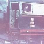 Ty2-639 ok. 1981 roku na stacji Gryfów. Pomocnik Jerzy Nocoń. Ze zbioru Stanisława Brodziaka
