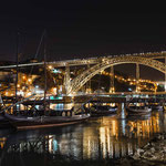 Ponte de D. Luís bei Nacht (Porto, Portugal)