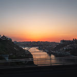 Ponte de D. Luís bei Sonnenuntergang (Porto, Portugal)