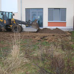 21.01.2011 - Untergrund für die Terasse wird angefahren