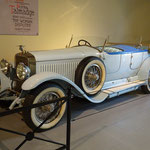 Hispano-Suiza H6B uit 1924. De Parijse carrosseriebouwer Million-Guiet bouwde deze Dual-Cowl Phaeton in opdracht van Norma Talmadge, een zeer populaire filmster in de jaren 1920. Haar zwager is de bekende acteur en komiek Buster Keaton (louwman Museum).