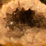 geode quartz manganite
