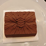 The Woodward Tea time Buche signature - Genève (Suisse) Motor Trip par Restaurant / Bar Le Motor Grill