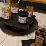Petit dejeuner N-vy Manotel (Geneve) - Motor Trip par Restaurant / Bar Le Motor Grill