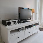 Flat Screen mit DVD Player, CD Player mit Docking Station