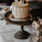 SemiNaked Cake with drip and RoseGold Accent, Lilian en Kevin, WeddingCake Den Bosch, Bruidstaart Den Bosch