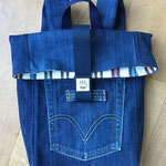 Rucksack aus einer alten Jeans. Neu und tolle Ideen für Upcycling.