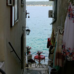 Rovinj, ruelle descendant sur la mer