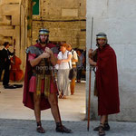 Split: des figurants romains gardent les portes