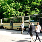 Arrivés à Plitvička Jezera, le petit train nous emmène en haut du site