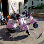 Les Vespa roses