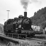 Am Abend posiert 94 1538 auf der Drehscheibe im Bw Gerolstein