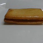 レーズンサンドクッキー　237円