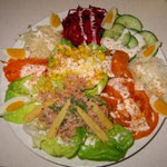Salatplatte mit Thunfisch