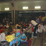 Bahnhof, gleichzeitig Schlafsaal, Varanasi