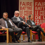 Pascal Lafargue, Jean-Marie Darmian, Naïma Charaï sourient aux propos de Benoît Hamon. #benoithamon2017