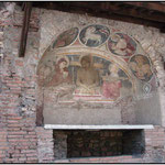 Фреска 13 века, украшает Инсулу 2 века в Риме, фото