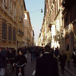 Улица Кондотти - для тех, кто любит шоппинг! в Риме фото