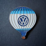 Volkswagen Ballon Pin weiß und blau lackiert