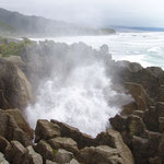 Blow Hole in Punakaiki, Pancake Rocks