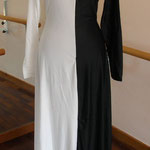 900/BW: Black&White: abito modello Grham, scollatura dietro profonda,manica lunga.