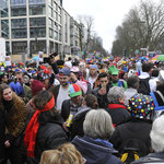 Buntes Treiben auf der Kö in Düsseldorf