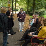 Pause bei der Exkursion zur "Skulptur Münster", September 2007