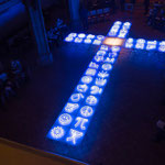 Christoph Hildebrand *1959, Lichtinstallation (temporär November 2013), Friedenskirche, Essen-Steele